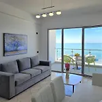 Brisa Del Mar Beachfront Apartament Durrës