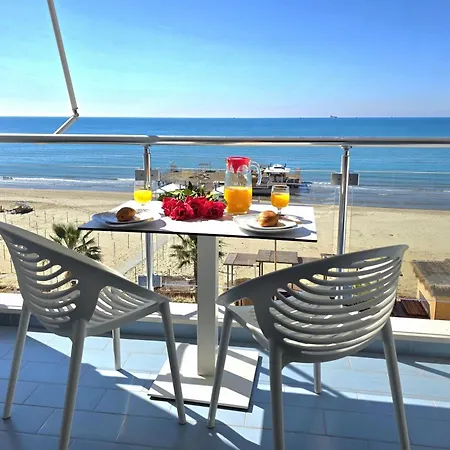 Brisa Del Mar Beachfront *