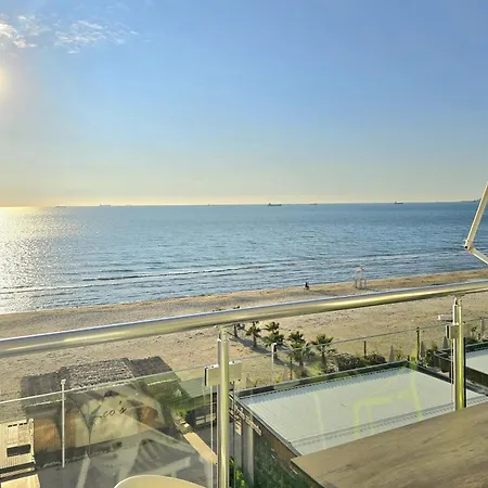 Апартаменты Brisa Del Mar Beachfront *