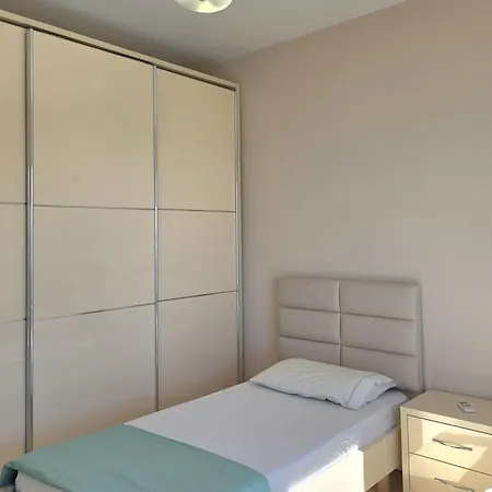 Brisa Del Mar Beachfront * Дуррес