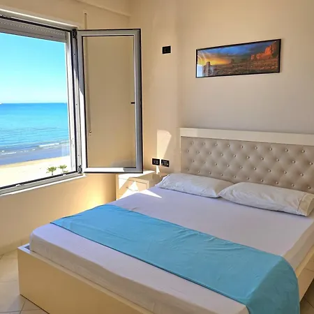 Brisa Del Mar Beachfront Apartment